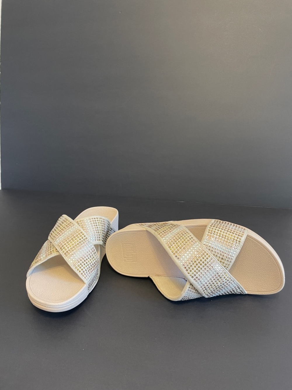 FitFlop Gold Tone “Lulu” Crystal Mix Metallic Criss-Cross Slides - Picture 4 of 16